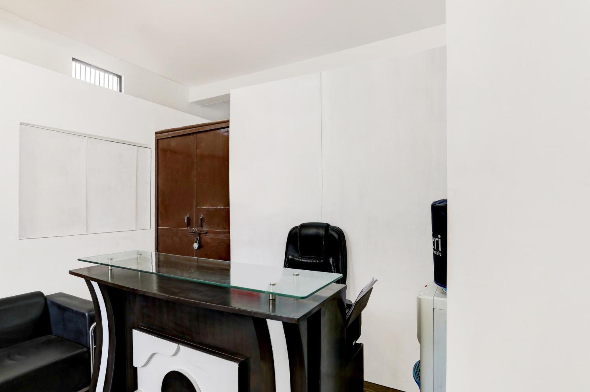 Hotel O Blu Moon Ghaziabad Εξωτερικό φωτογραφία
